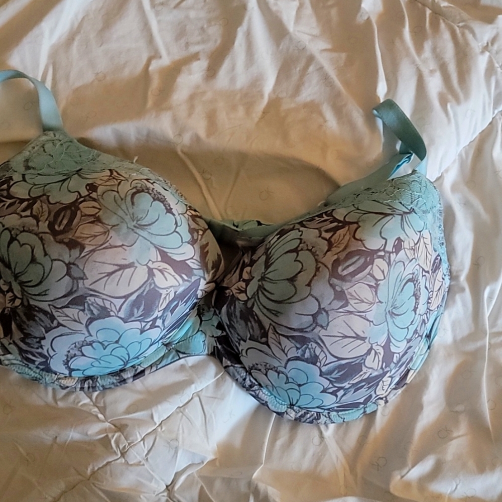 Floral plus bra